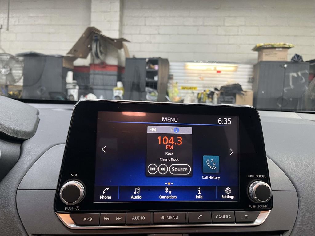 Used 2025 Nissan Altima 2.5 S image 17