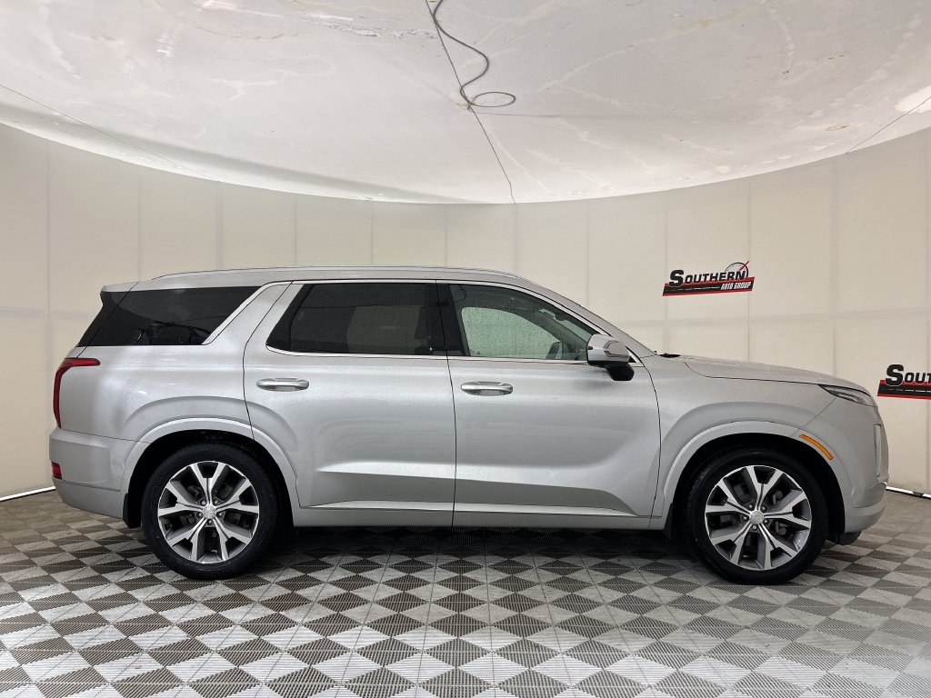 Used 2022 Hyundai Palisade Limited w/ Cargo Package FWD image 6