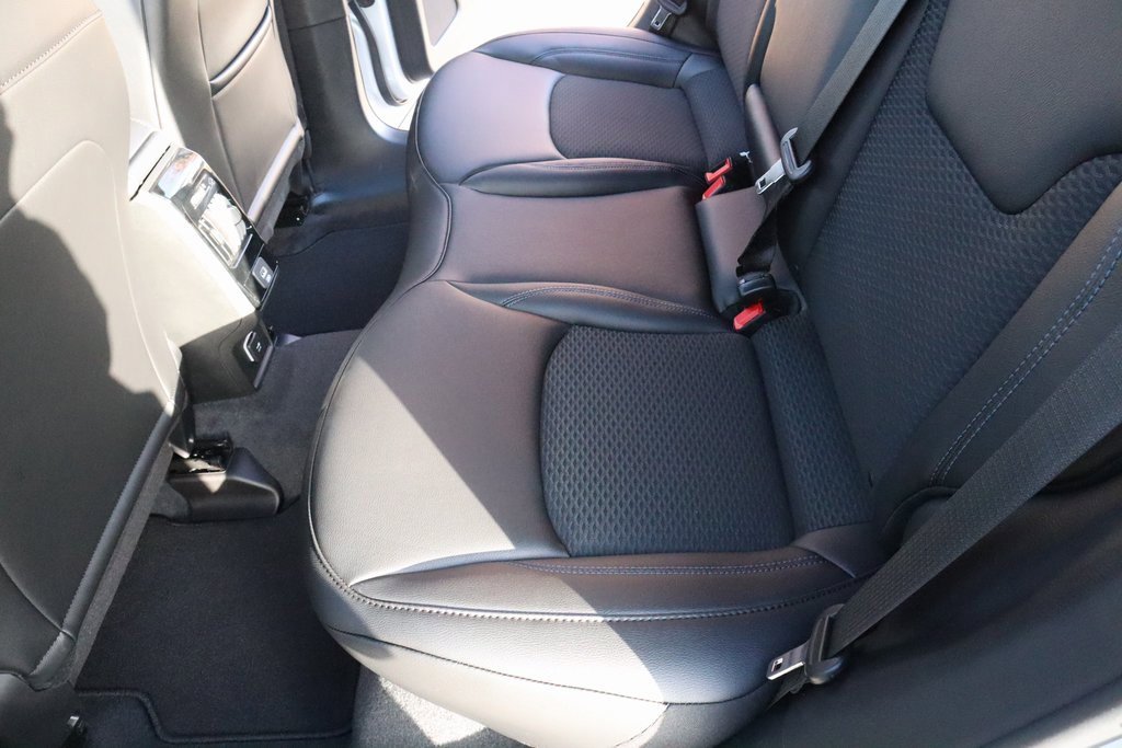 New 2026 Jeep Compass Latitude image 12