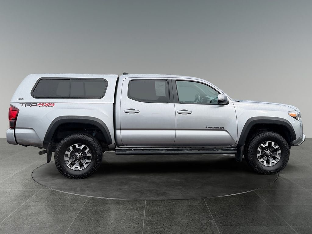Used 2019 Toyota Tacoma TRD Off-Road AWD/4WD image 10