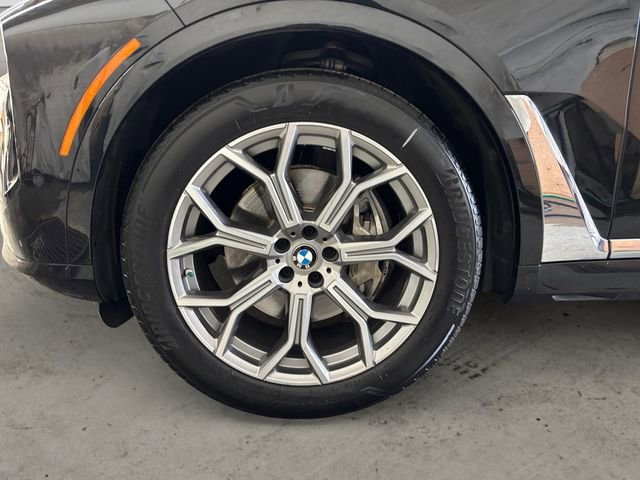 Used 2023 BMW X7 xDrive40i w/ Parking Assistance Package image 14