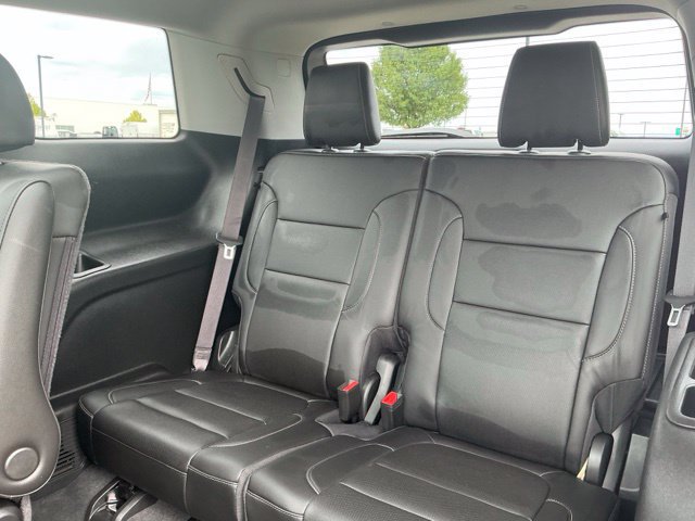 Used 2023 GMC Acadia SLT w/ Preferred Package FWD image 36