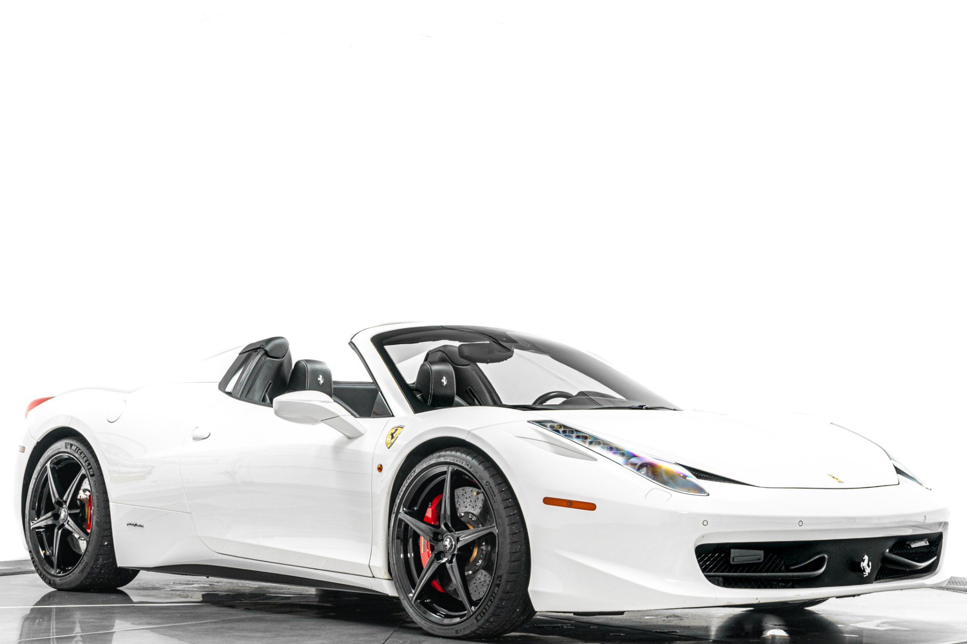 Used 2015 Ferrari 458 Spider RWD image 33