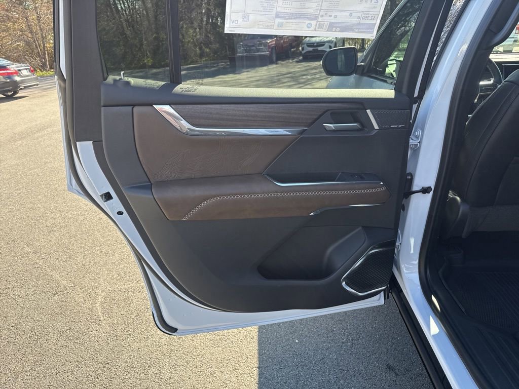 New 2026 GMC Acadia Denali Ultimate w/ LPO, Floor Liner Package AWD/4WD image 52