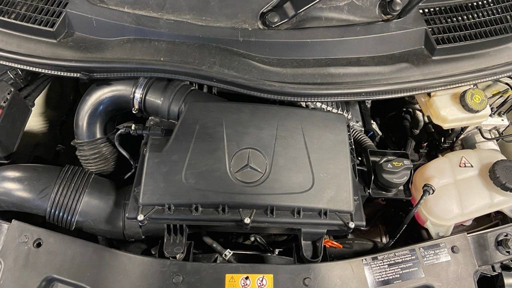 Used 2021 Mercedes-Benz Metris Passenger image 9