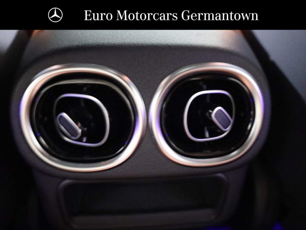 Used 2024 Mercedes-Benz GLC 300 4MATIC image 52