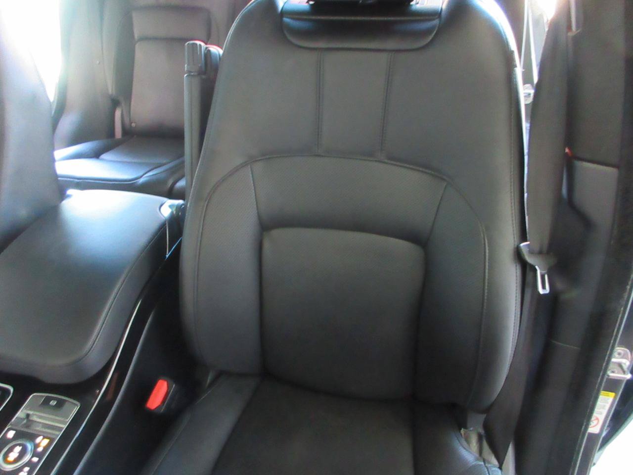 Used 2019 Land Rover Range Rover Supercharged AWD/4WD image 14