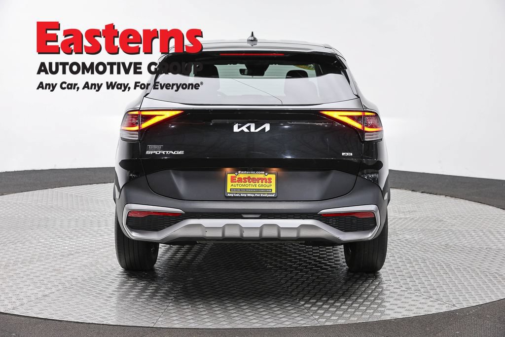 Used 2024 Kia Sportage LX AWD/4WD image 6