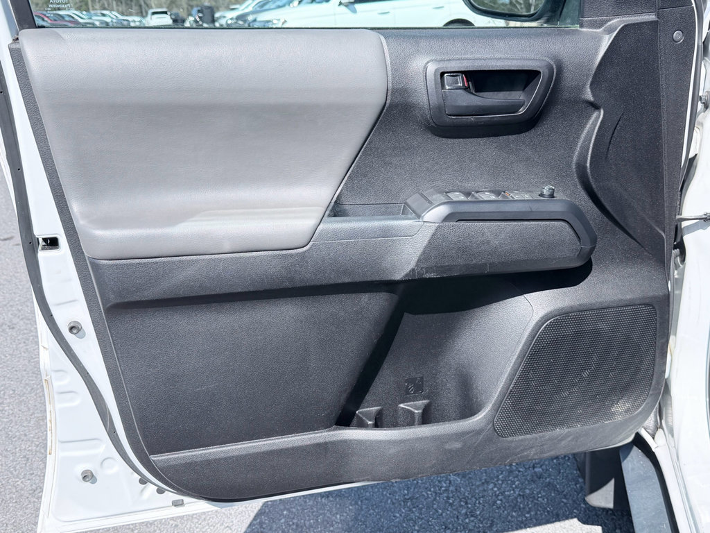 Used 2021 Toyota Tacoma SR w/ SR Convenience Package image 28