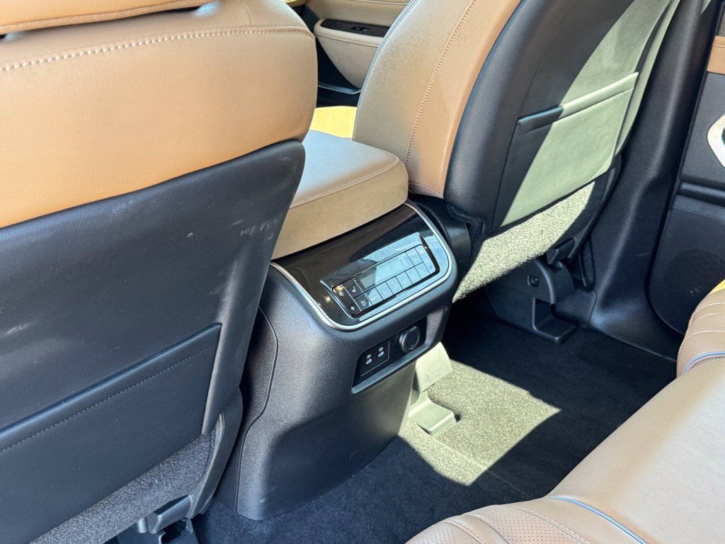 Certified 2026 INFINITI QX80 Luxe w/ Cargo Package AWD/4WD image 24