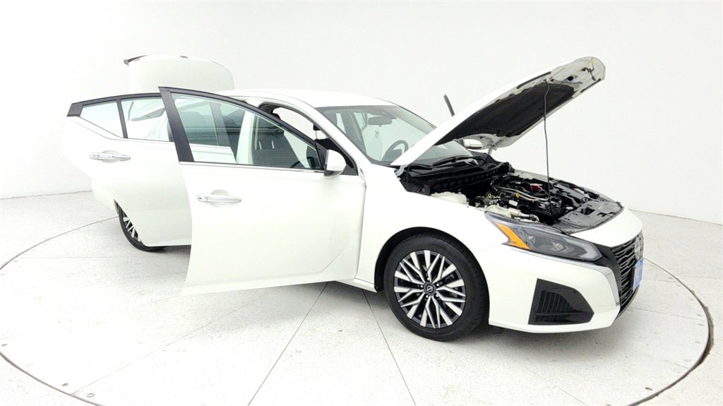 Used 2023 Nissan Altima 2.5 SV image 13