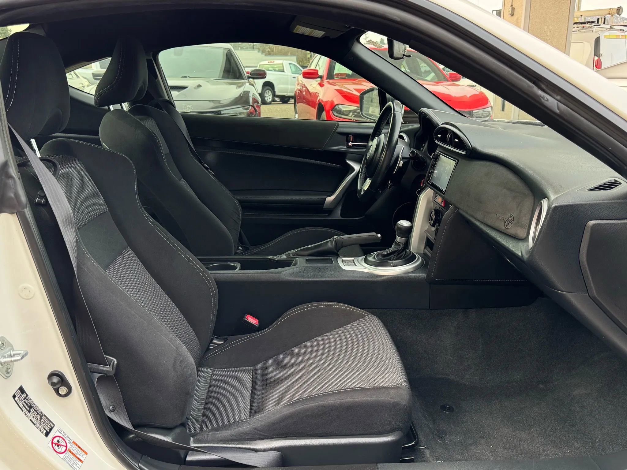 Used 2017 Toyota 86 image 27