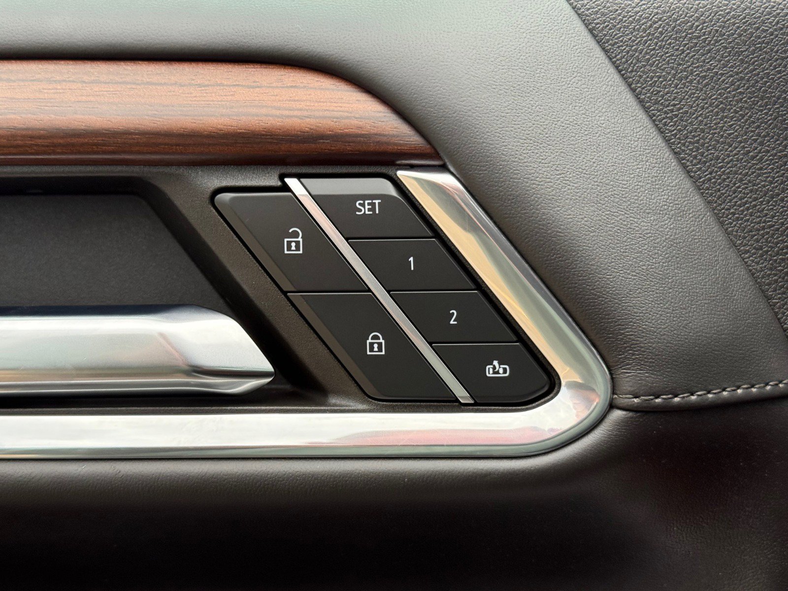 Certified 2024 GMC Sierra 2500 Denali Ultimate image 13