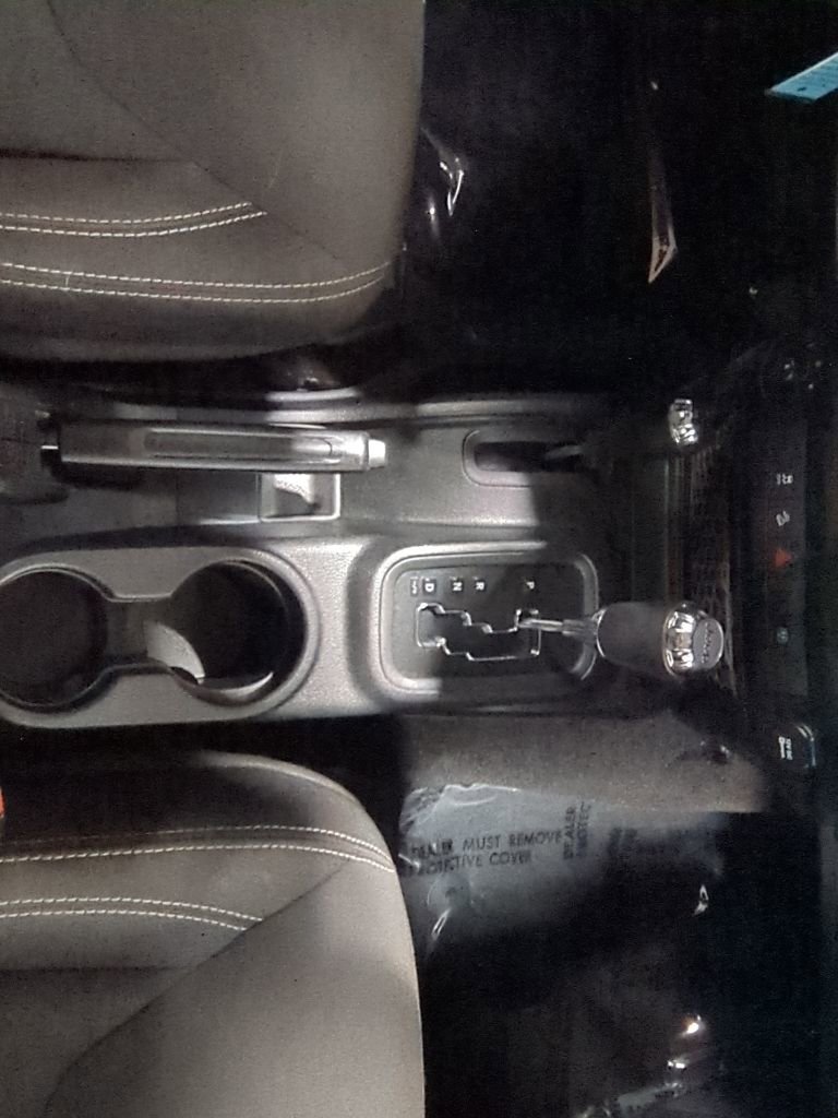 Used 2017 Jeep Wrangler Unlimited Sahara w/ Connectivity Group image 16