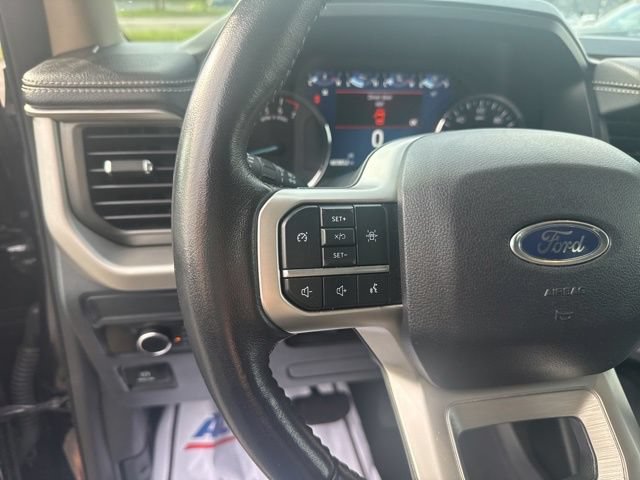 Used 2024 Ford Expedition XLT AWD/4WD image 18