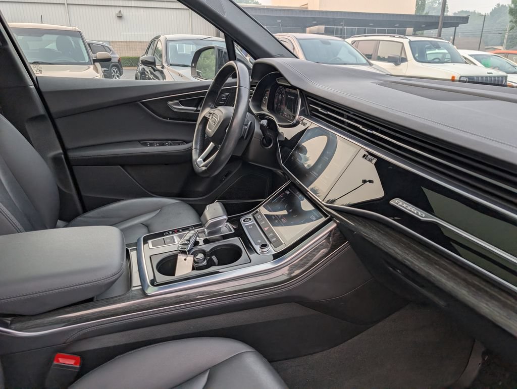 Used 2023 Audi Q7 2.0T Premium Plus AWD/4WD image 8