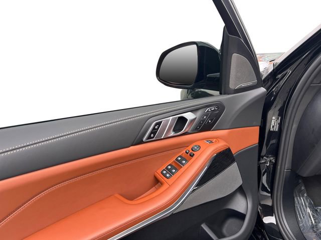 Used 2026 BMW X7 xDrive40i w/ M Sport Package image 11