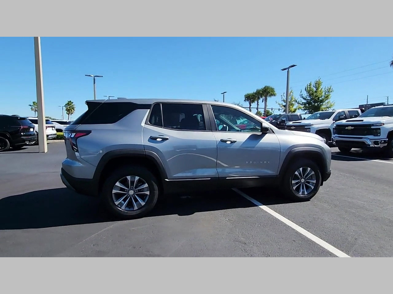 New 2026 Chevrolet Equinox LT image 24