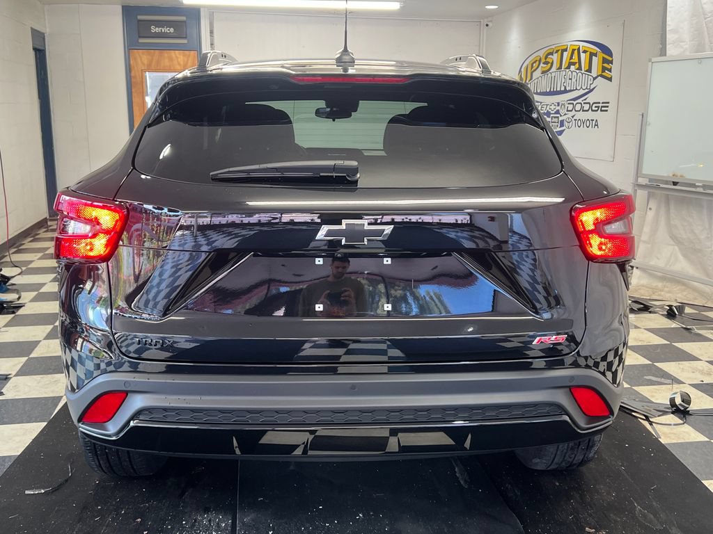 Used 2024 Chevrolet Trax RS w/ Driver Confidence Package FWD image 10