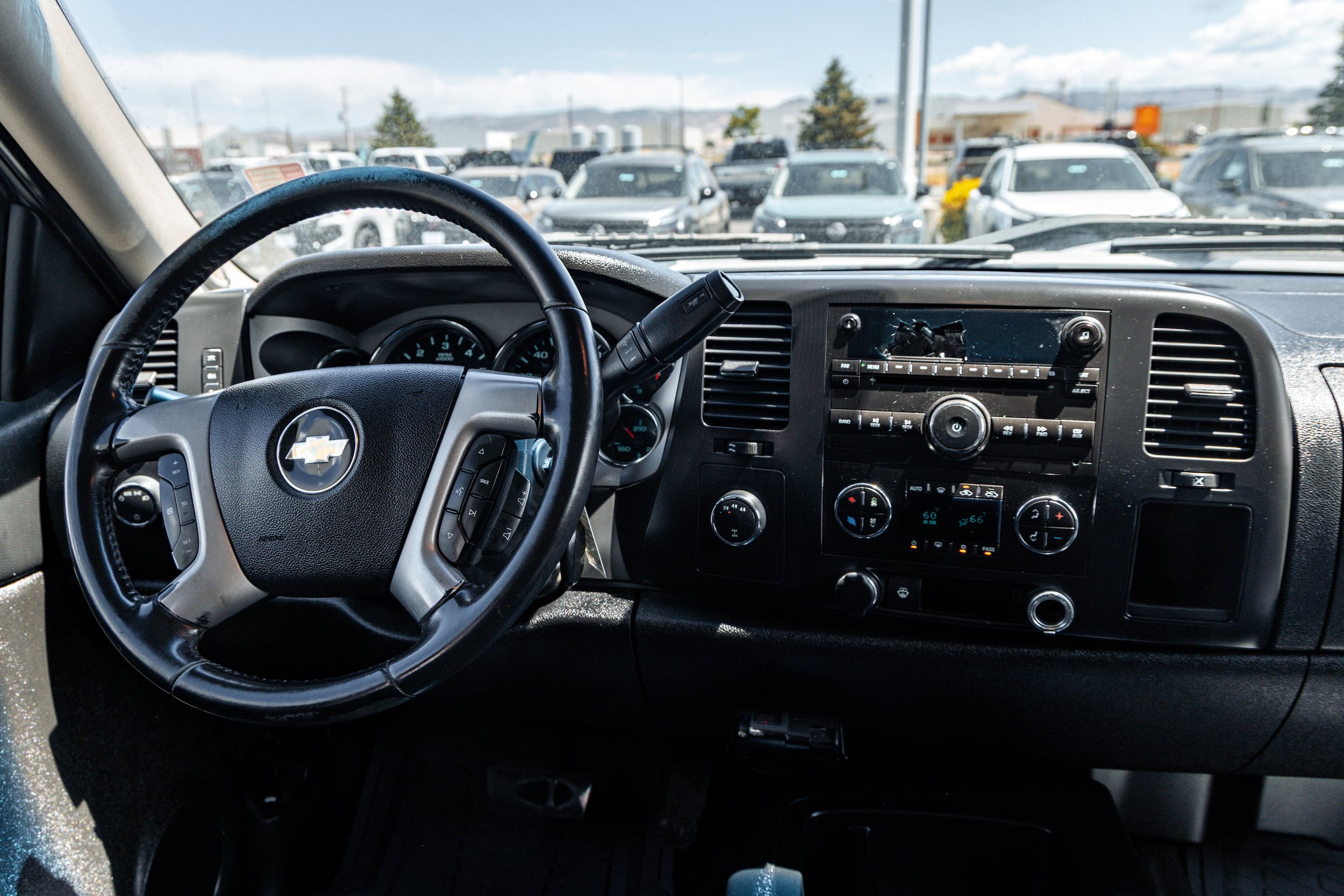 Used 2008 Chevrolet Silverado 2500 LT w/ 2LT Convenience Package AWD/4WD image 16