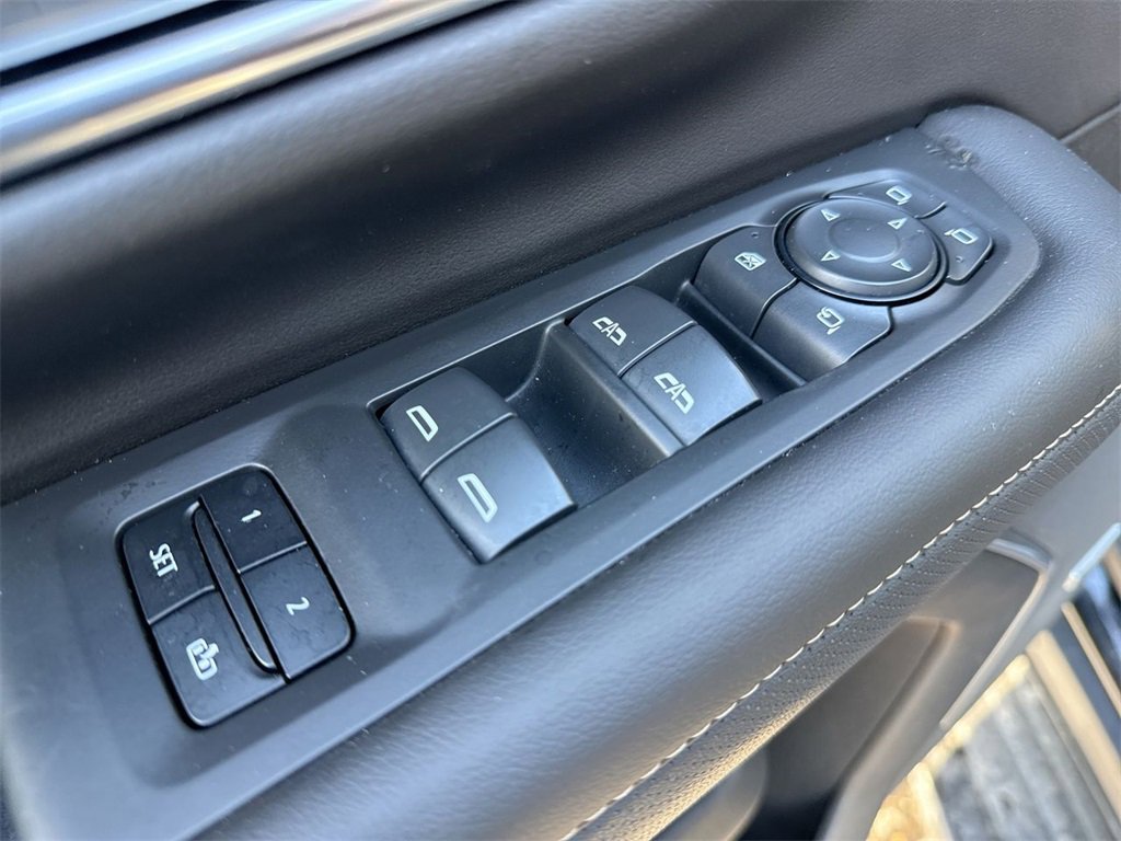 Used 2021 GMC Yukon XL SLT image 13