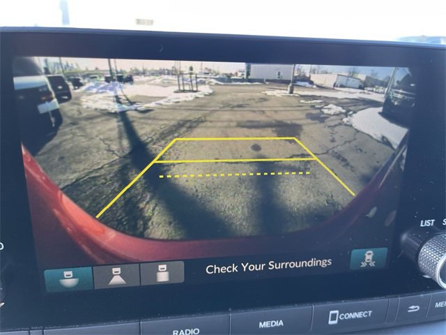 Used 2025 Honda Pilot Sport image 17