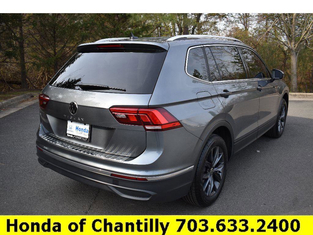 Used 2023 Volkswagen Tiguan SE image 7