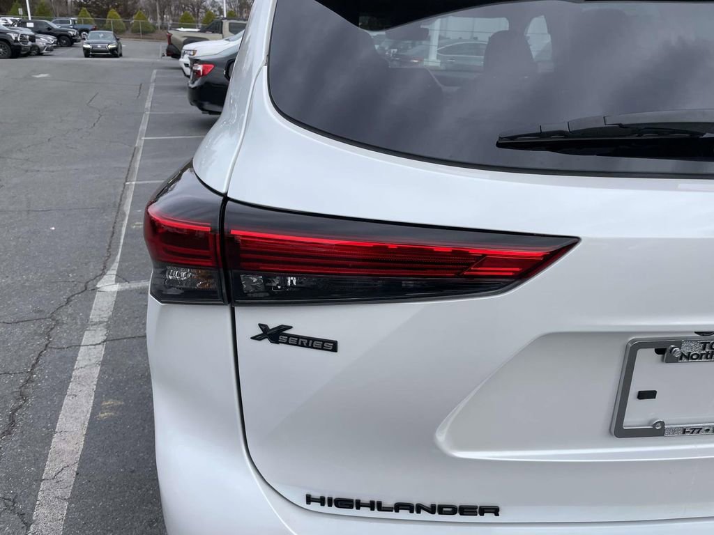 Used 2023 Toyota Highlander Limited image 20