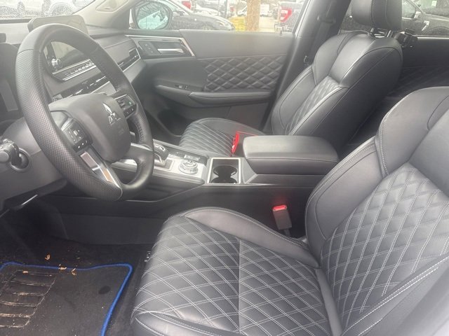Used 2024 Mitsubishi Outlander SEL image 4