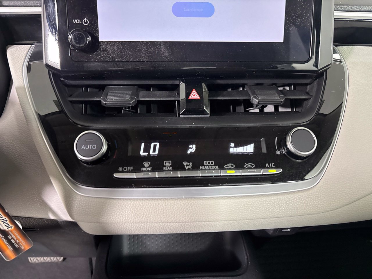 Used 2025 Toyota Corolla LE FWD image 19