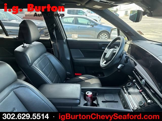 Used 2024 Hyundai Santa Fe Calligraphy AWD/4WD image 7