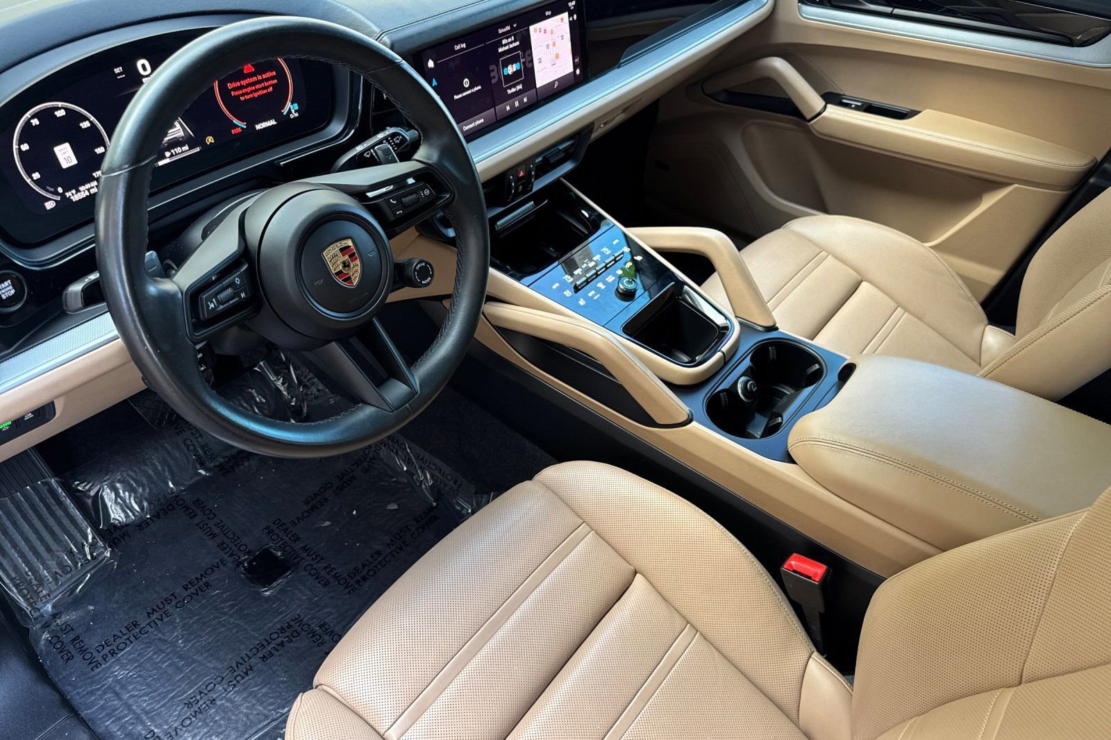 Used 2024 Porsche Cayenne image 2