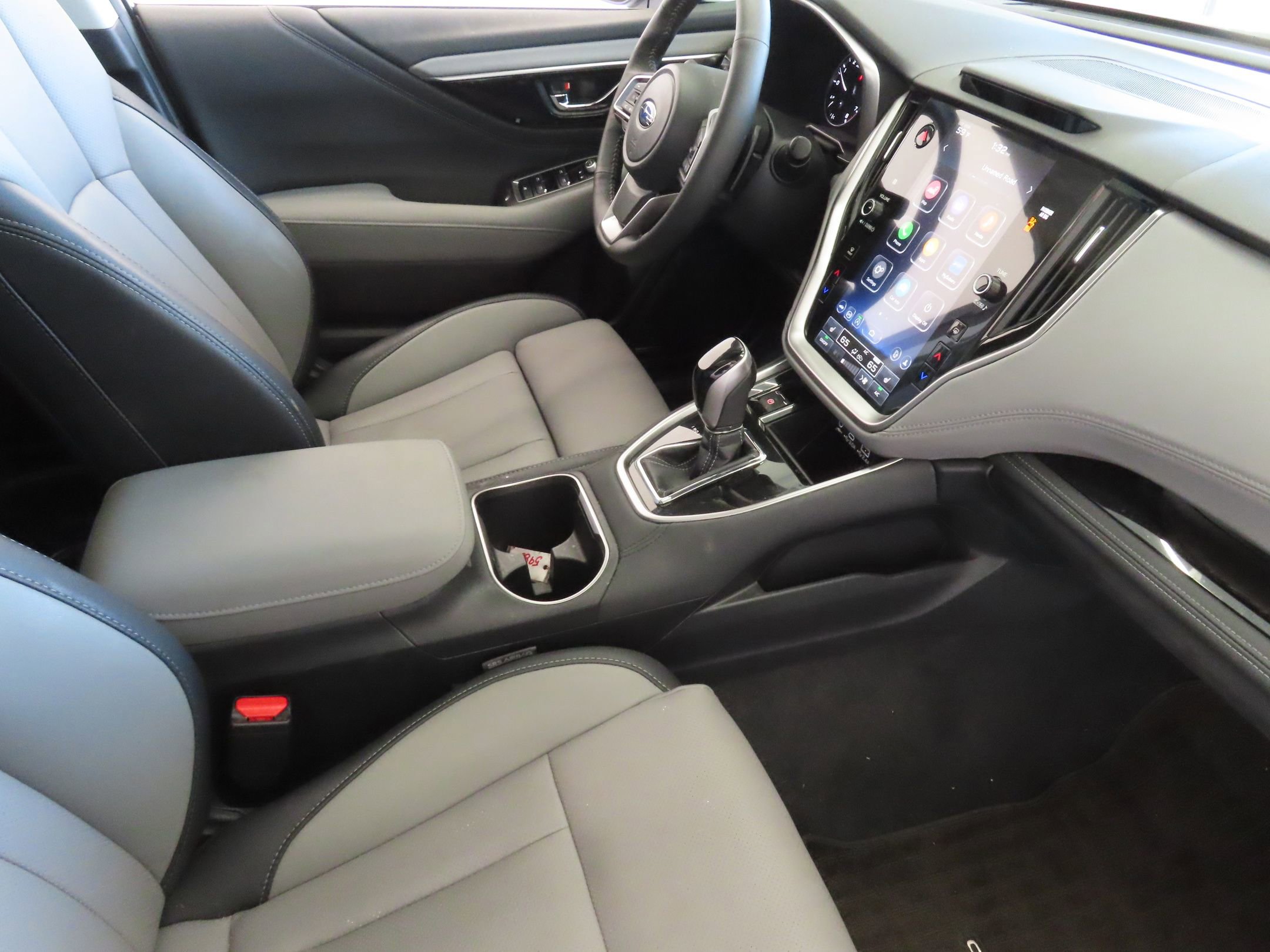 Used 2025 Subaru Outback Limited image 27