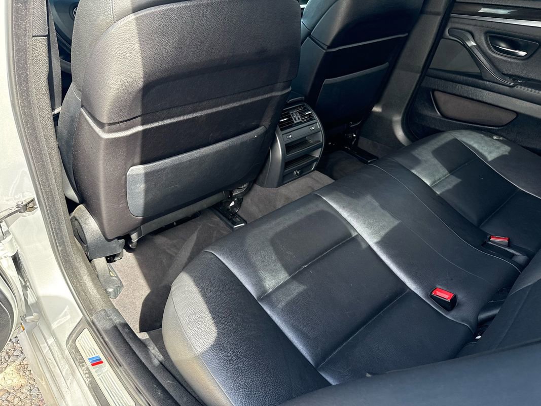 Used 2012 BMW 550i xDrive Sedan image 27