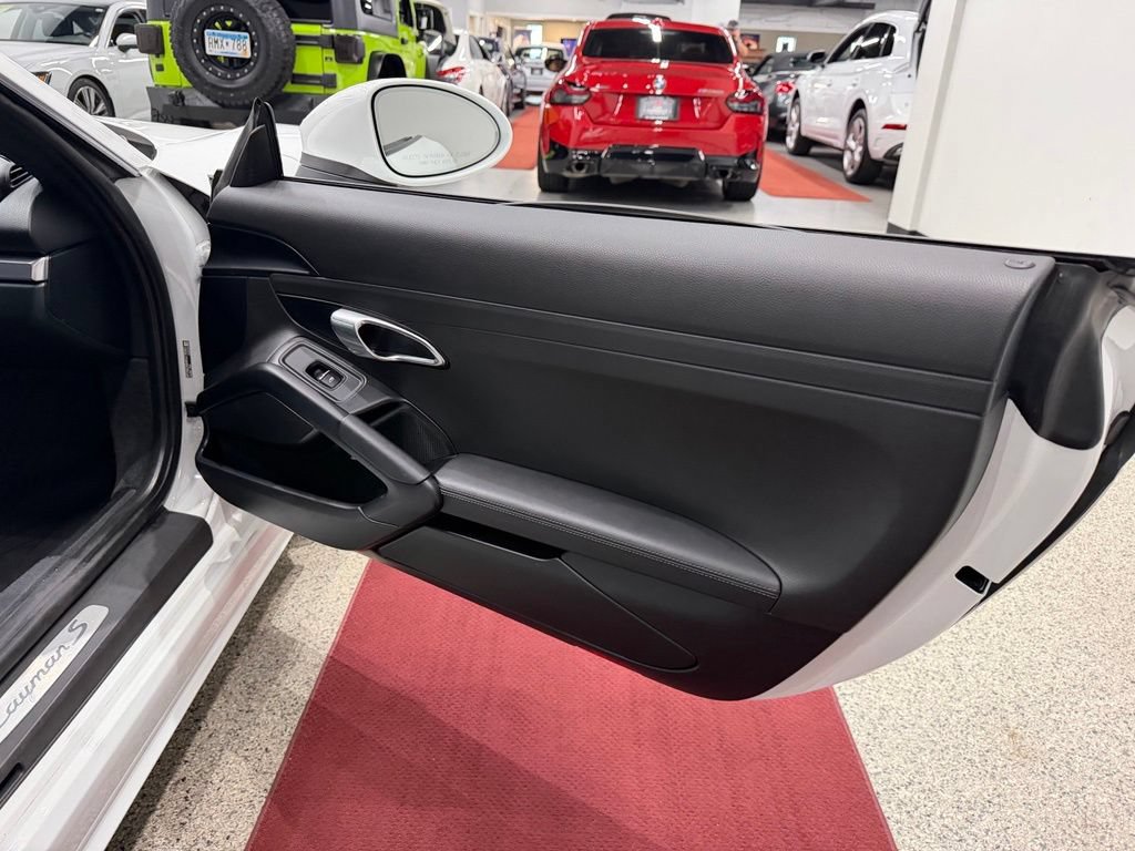 Used 2019 Porsche 718 Cayman S RWD image 27
