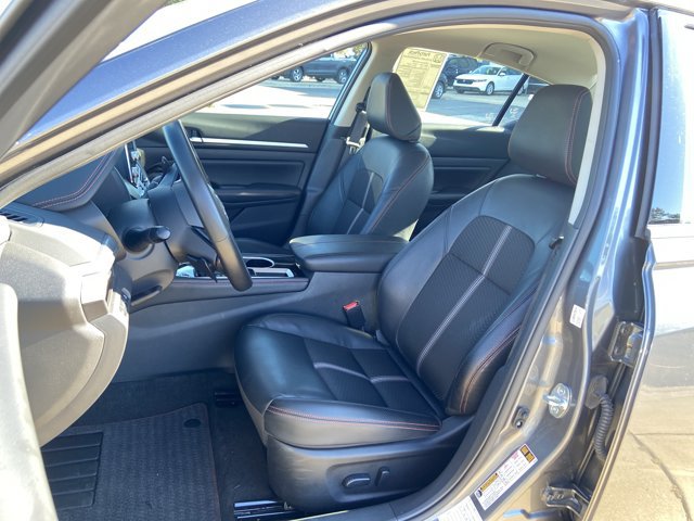 Used 2025 Nissan Altima 2.5 SR FWD image 26