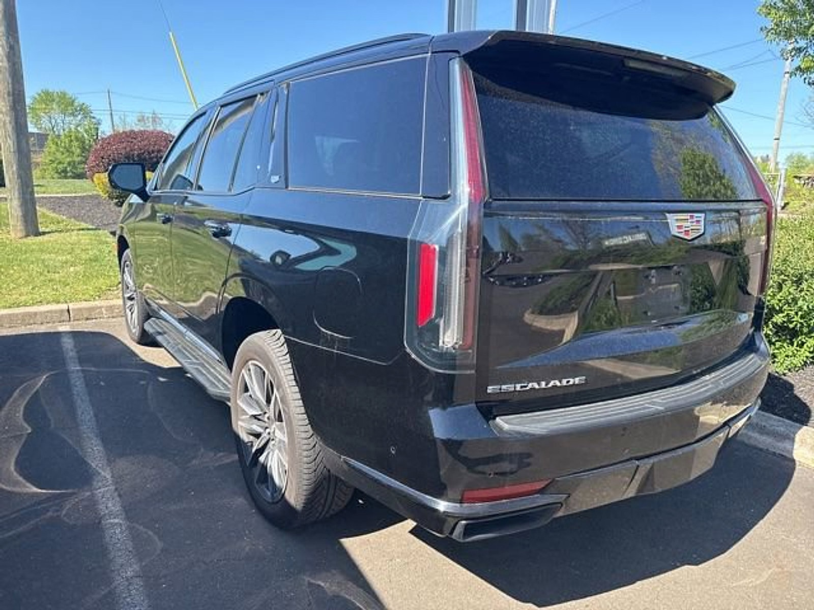 Used 2021 Cadillac Escalade Sport AWD/4WD image 3