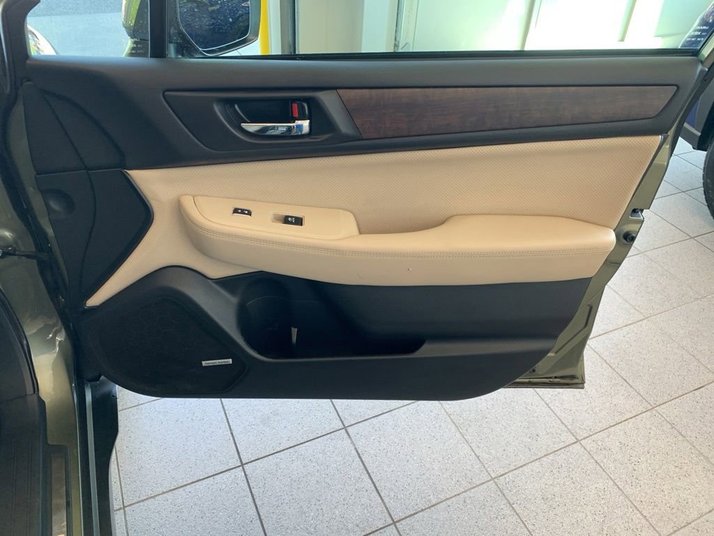 Used 2017 Subaru Outback 2.5i Limited AWD/4WD image 21