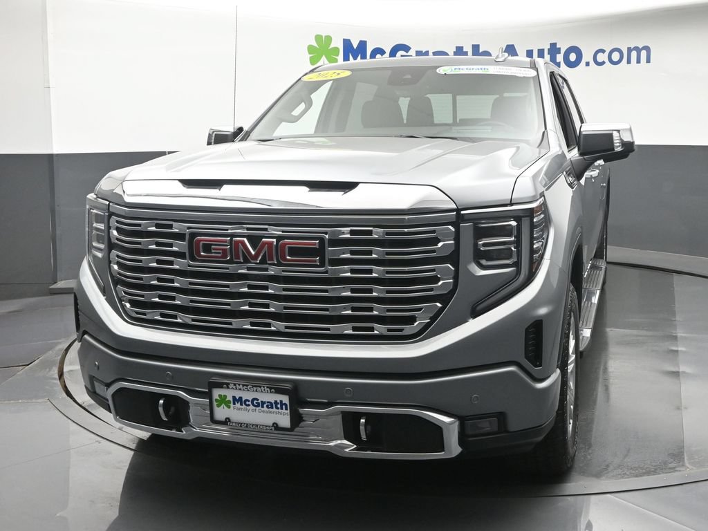 Used 2025 GMC Sierra 1500 Denali w/ Technology Package AWD/4WD image 20