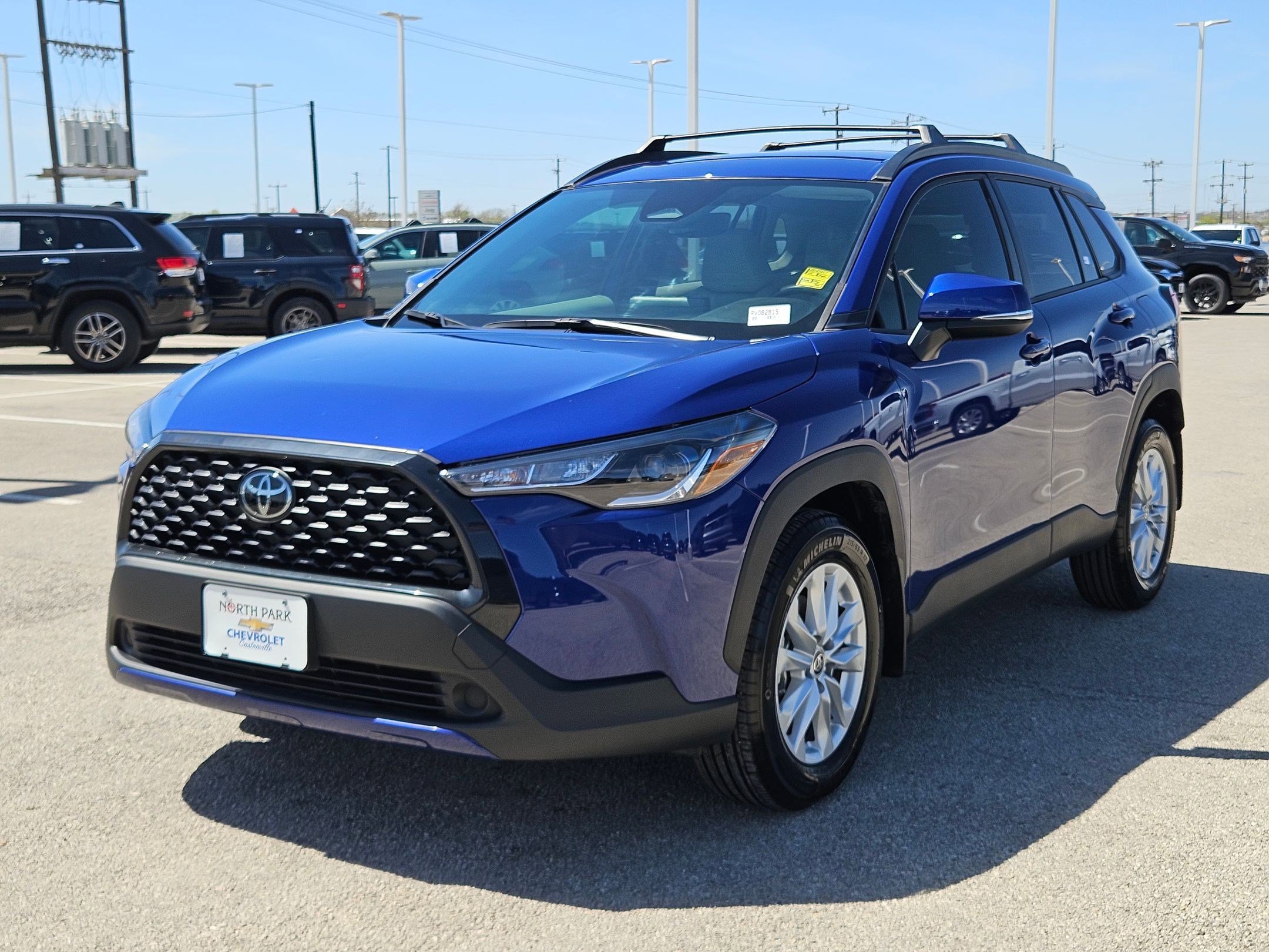 Used 2024 Toyota Corolla Cross LE image 7