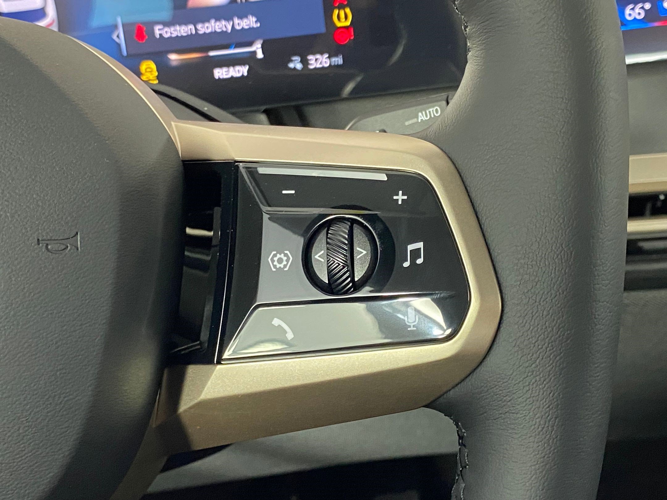 New 2026 BMW iX xDrive60 w/ Executive Package image 26