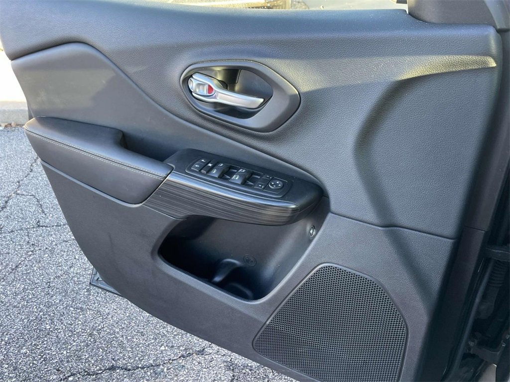 Used 2014 Jeep Cherokee Limited image 20