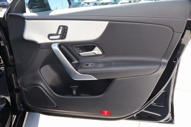 Used 2025 Mercedes-Benz CLA 250 image 28