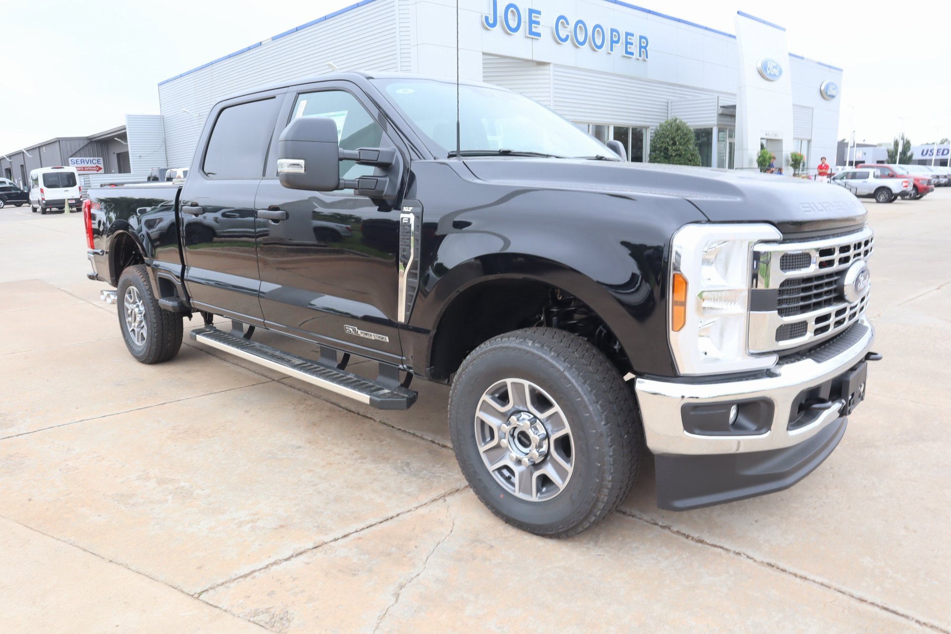 New 2025 Ford F250 XLT w/ FX4 Off-Road Package
