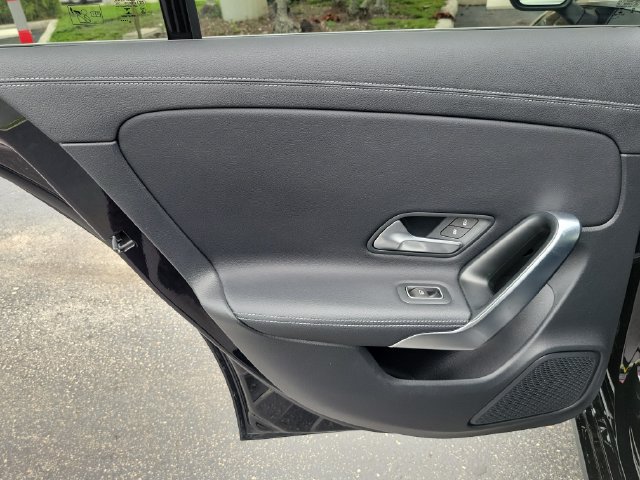 Used 2023 Mercedes-Benz CLA 250 image 10