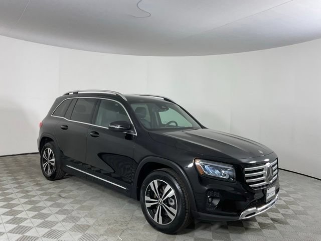 Used 2025 Mercedes-Benz GLB 250 image 3