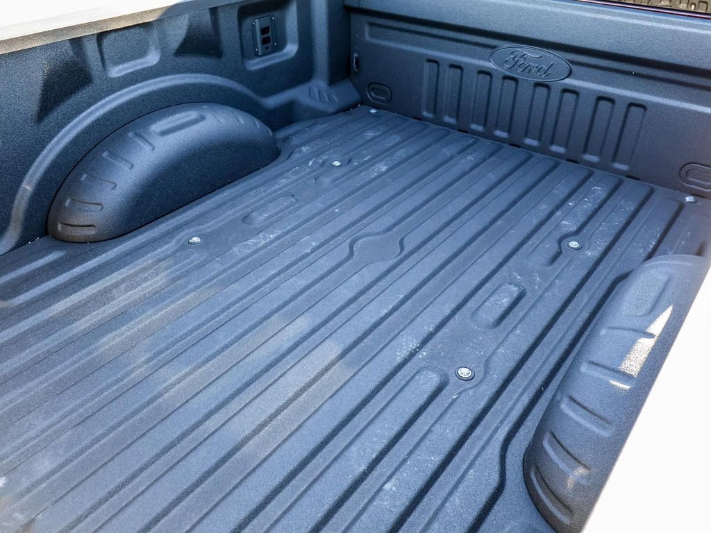 New 2026 Ford F250 Lariat w/ Black Appearance Package image 17