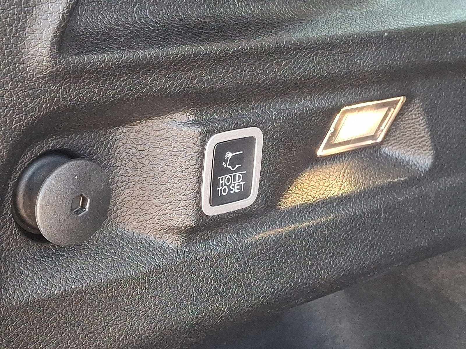 Used 2021 Jeep Grand Cherokee L Laredo w/ Luxury Tech Group I image 8