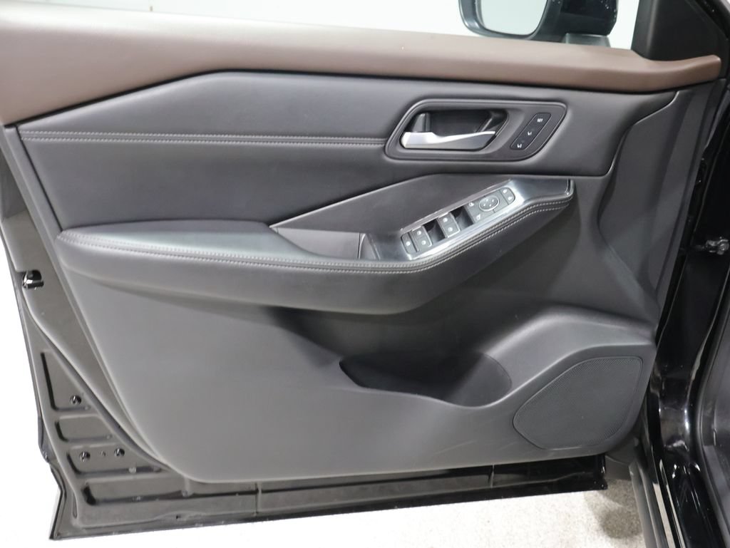 Used 2023 Nissan Rogue SL w/ SL Premium Package AWD/4WD image 11