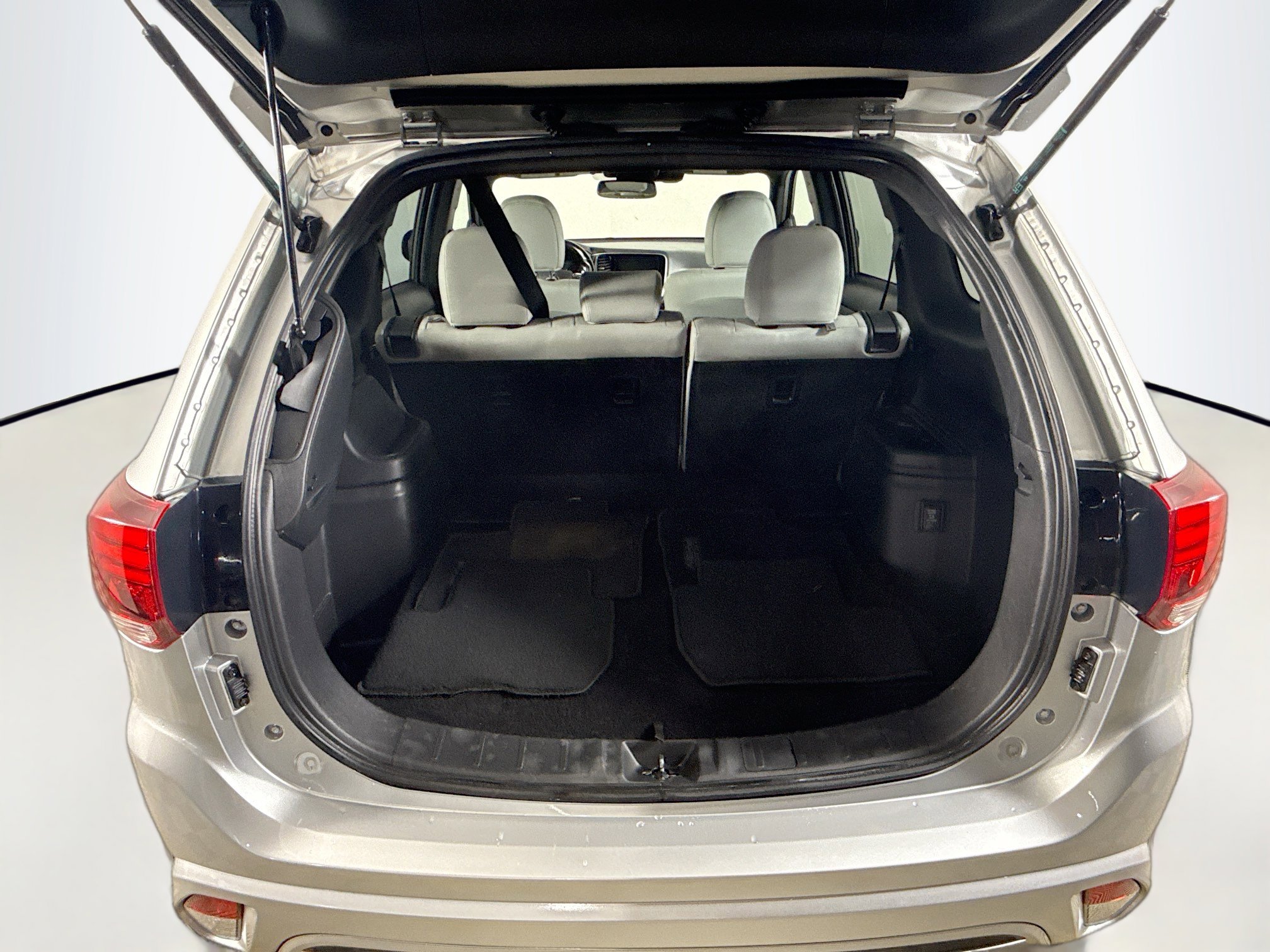 Used 2022 Mitsubishi Outlander SEL image 35